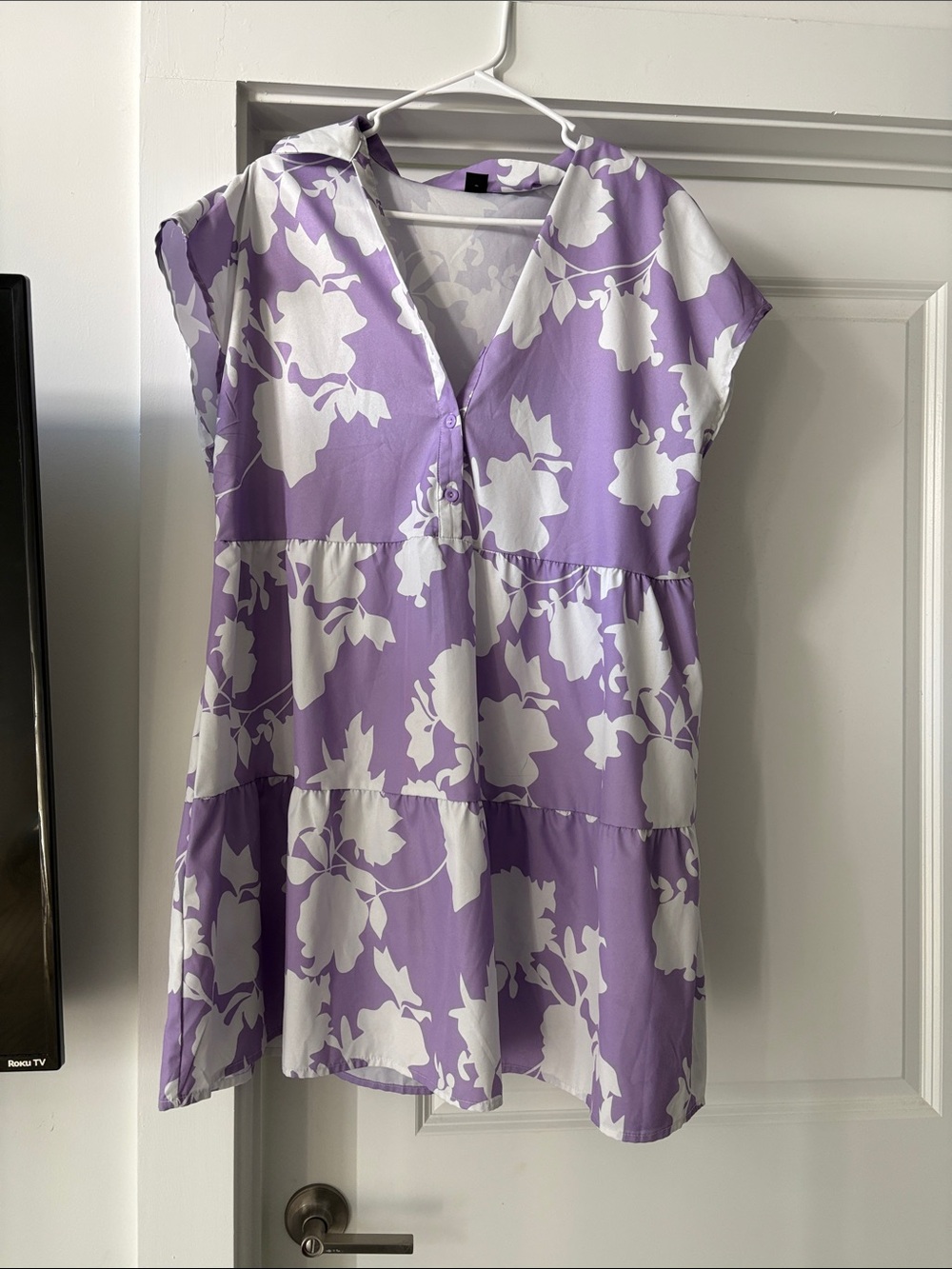 Women's Lavender and White Floral V-Neck dress - Lightweight